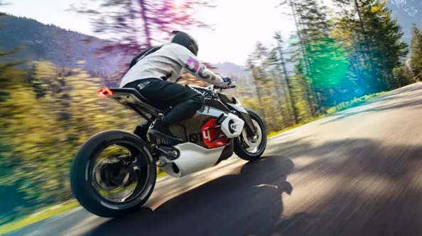 Révision annuelle de votre moto en 2026 : quels tarifs anticiper ?